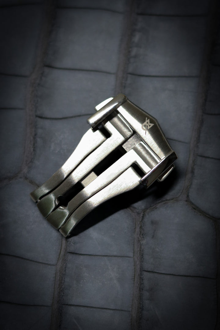 MC Signature Deployant Clasp