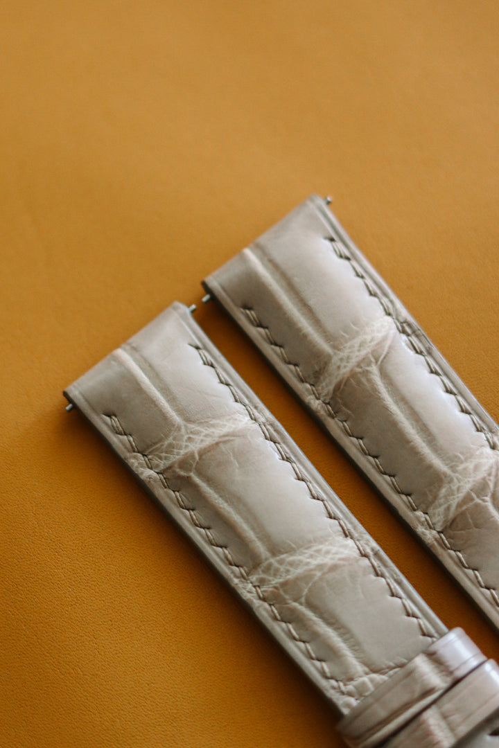 Beige Alligator (Padded)